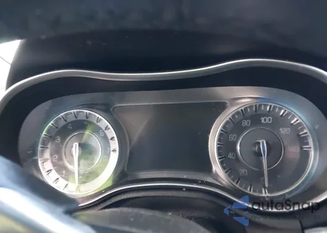 2015 Chrysler 300 Limited z USA, uszkodzony, nr VIN 2C3CCAAG3FH908585